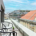 Emerald Hotel By Continental Group