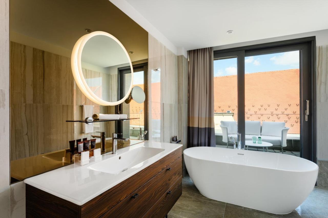 Emerald By Continental Group Szálloda 4*