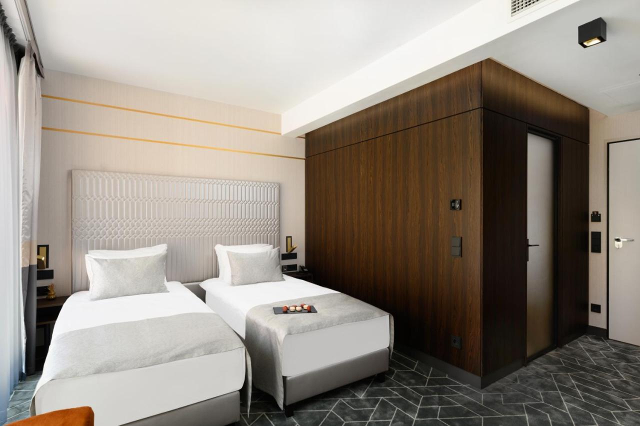 Hotel Emerald By Continental Group